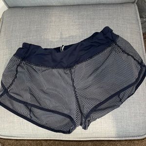Lulu speed shorts navy grey stripe low rise 2.5” inseam size 8